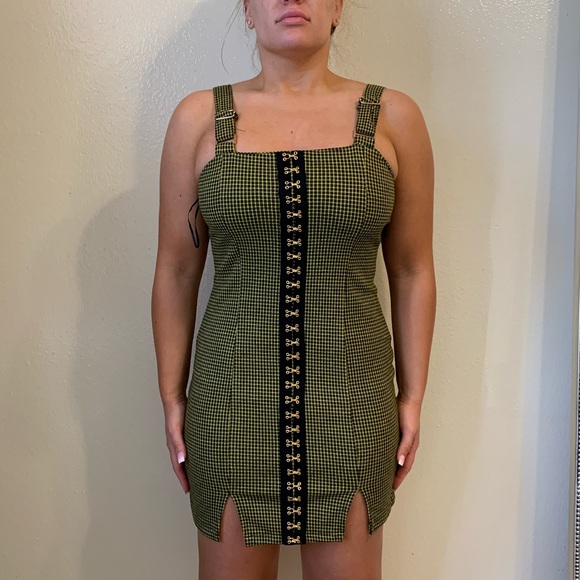 Honey Punch Dresses & Skirts - Honey Punch dress